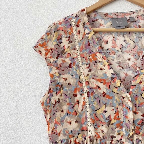 Vanessa Virginia floral tunic top  - Picture 3 of 4